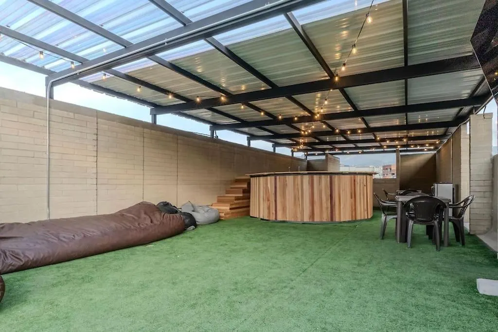 Apartamento En Maravilloso Laureles Con Piscina 801 Medellin